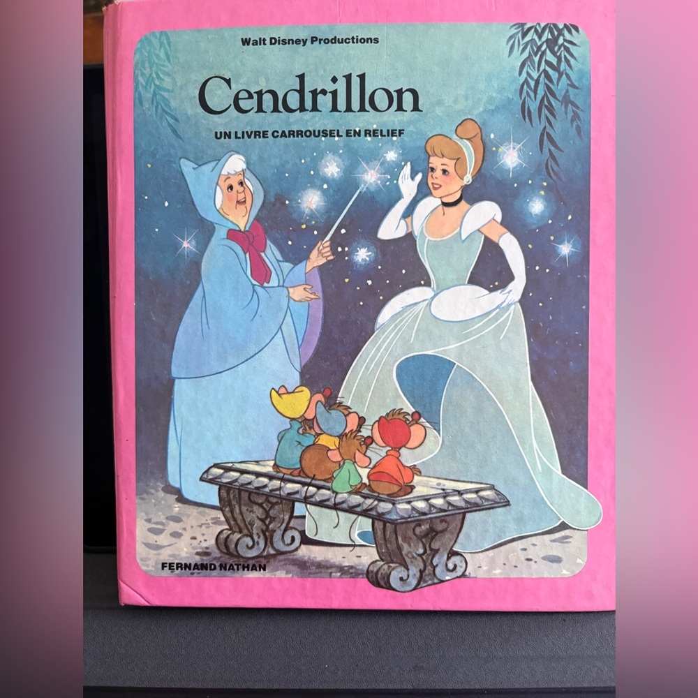 Disney Cinderella French pop up book